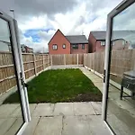 Two Bed Home In Manchester, Etihad Clayton