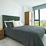 2 Bedroom Luxurious Apartment In The Manchester City.