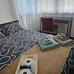 Axel\'S Rooms 1