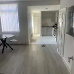 Flat 1 15 Woodland Road, M18 7Hs