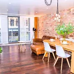 Manchester Apartments By Bevolve - City Centre 2