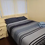 Axel Room 2