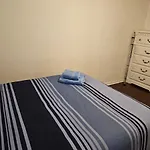 Axel Room 2