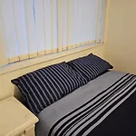 Axel Room 2