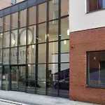 Nq4-Centre