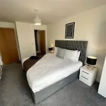 Beautiful Manchester 2 Bedroom Apartment