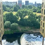 Xl 2 Bed Central Mcr Apt Sleeps 7