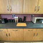 7 Bed - Spacious House - Central Manchester