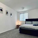 Cozy Home Off Famous Wilmslow Road