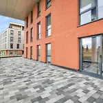 Riverside Wharf - Free Parking, Business, Couples & Families
