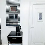 Cosy Manchester Haven For Two