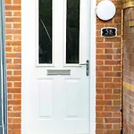 Cosy Manchester Haven For Two