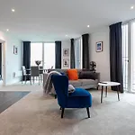 Spacious 2 Bed Apartment In Central Manchester