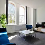 Free Parking - Beautiful 2-Br Flat In Manchester