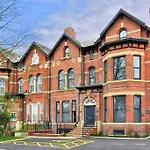 Free Parking - Beautiful 2-Br Flat In Manchester