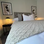 Stunning Manchester City Home + Free Parking