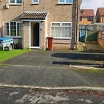 Entire 2 Bedroom House - Manchester