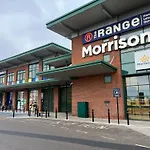 Lovely 2 Bedroom Apartments In Manchester Close To City Centre And Manchester City Stadium #1