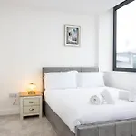 Modern 1 Apartment In Old Trafford Near The Stadium