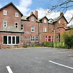 Free Parking - Lovely 2-Br Flat Near Salford Royal