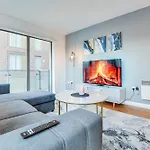 Cozy Escape In City Centre