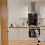 1 Bedroom Flat In Manchester