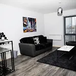 Stylish Two-Bedroom Salford Quays Apartment