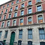 Stunning 2 Bed Apartment In Greater Manchester