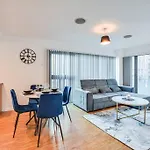 Cozy Escape In City Centre