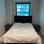 Stylish City Centre Apartment By Cloud Suites