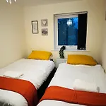 Cozy Stylish House Near Piccadilly Station, Etihad Stadium With Parking, Garden And 900Mb Wifi