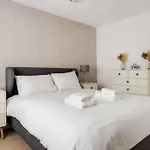 Newly Renovated House Near Trafford Centre