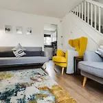 Newly Renovated House Near Trafford Centre