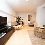 Chorlton Stylish Studio & Roof Terrace Apartments