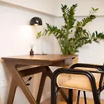Chorlton Stylish Studio & Roof Terrace Apartments