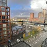 Luxury 2 Bedroom Apartment In Manchester