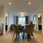 Luxury 2 Bedroom Apartment In Manchester