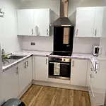 Cozie 1 Bedroom Apartment