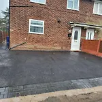 Spacious & Cosy Holiday Home In Manchester