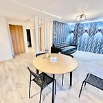 City Centre, Top Floor Apartment, Two Balconies