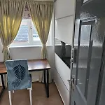 Queens Road House, Perfect Guest Rooms in Manchester