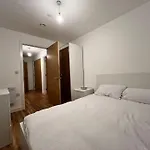 19Th Floor 2 Bedroom Apartment With Stunning Views
