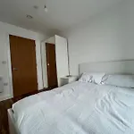 19Th Floor 2 Bedroom Apartment With Stunning Views