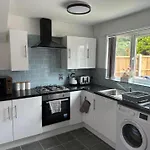 Stunning 3-Bed House In Manchester