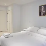 Cosy Two Bedroom Apartment In Manchester