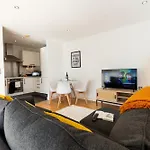 Central Gem: Cosy 2Br With Private Balcony