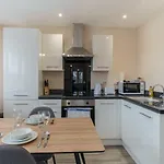 Fantastic 1 Bed Flat Manchester - Sleeps 3