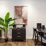 Stylish Modern Apartment In Central Manchester