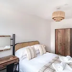 Stay Zeni, Alexandra Rise Manchester Fab 1Br Flat