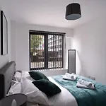 Stay Zeni, Alexandra Rise Manchester Neat 1 Bed